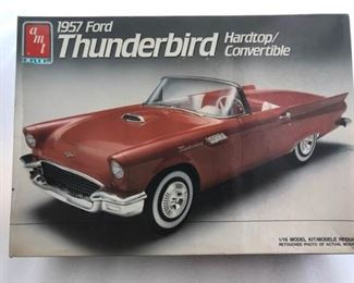 AMT ERTL 1957 Thunderbird 116 Model Kit