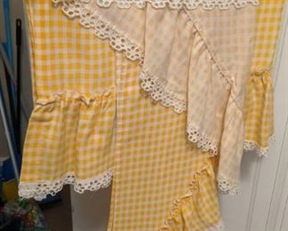 PLL #115 - Yellow & White Curtains $5