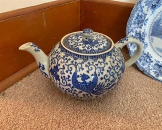 PLL #140 - Blue and White Teapot @ $5
Damage to Lid 