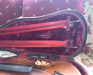 PLL #187 VIOLIN & CASE "AS IS" @ $40