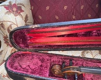 PLL #187 VIOLIN & CASE "AS IS" @ $40