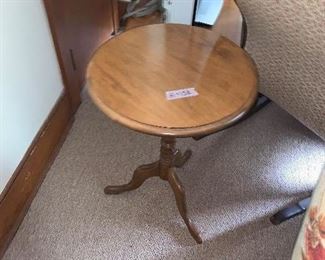 PLL #304 Circular Table/Stand @ $25 