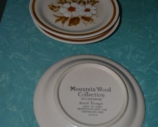 PLL #347  Mountain Wood Collection Plates  @ $10  for 3