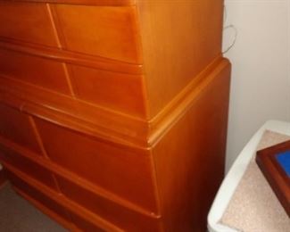 PLL #564 Part of Bed Set ; Ladies Dresser with attached mirror, Bed, two nightstands & tall dresser (Kling) @ $500 for ALL