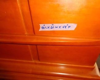 PLL #564 Part of Bed Set ; Ladies Dresser with attached mirror, Bed, two nightstands & tall dresser (Kling) @ $500 for ALL