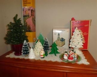 PLL #565  Part of Bed Set ; Ladies Dresser with attached mirror, Bed, two nightstands & tall dresser (Kling) @ $500 for ALL (white Christmas tree on right sold)