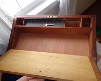 PLL #567  Vintage Writing Desk $75