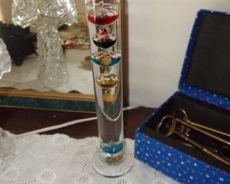 PLL #693  Glass Galileo Science Thermometer $15