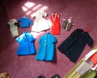 PLL #720 Barbies, Clothing & Case Lot $60