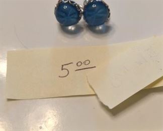 PLL #20 - Earrings $5