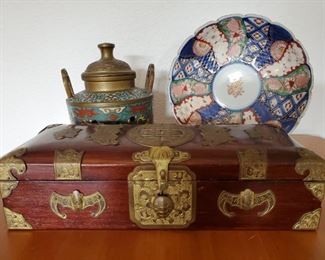 Imari Plate, Chinoiserie Brass Urn, Box with Brass Turtle Latch