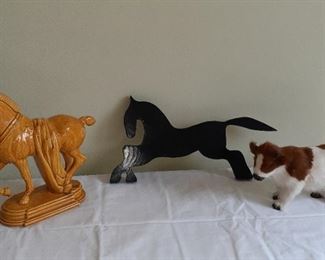 Lot 12:    $30
Country horse decor lot
MCM mid-century modern horse( has crack on base) 
Cow decor