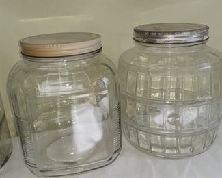 Lot 28: 
Assortment of vintage Mason Jars and lids