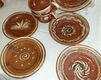 Lot 30: 
Antique vintage 1930/1940 red ware Mexican plates and cups 
13 small 
5 Medium 
8 mugs 