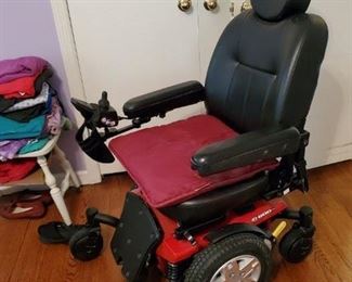 Jazzy J600ES power chair with charger 24Wx36Dx45H 
WORKS new $3200 our price $950