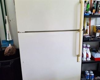 Maytag fridge $50