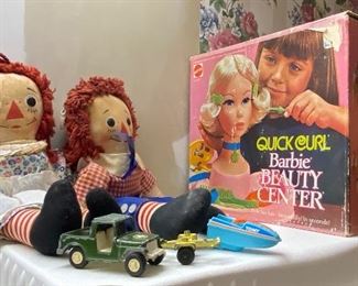 Vintage quit Curl Barbie and Raggedy Ann and Andy collectibles An