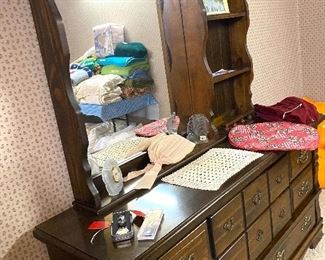 Mirrored dresser