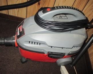 Craftsman 4 GALLON DRY VAC 