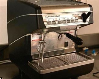 2016 Cappuccino Machine
Nuova Simonelli Appia II
Model Appia II V GR1