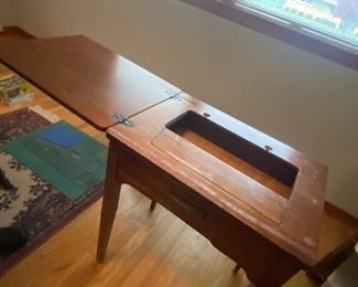 Sewing Table $10.00
