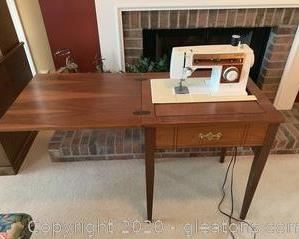 Singer 6105 Sewing Machine
