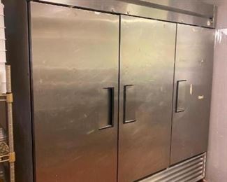 3-Door Commercial Refrigerator
True model T-72
Stainless steel
Needs work, seller stated it needs a new coil