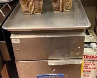 Commercial Gas Fryer
Imperial
Includes 2 fry baskets