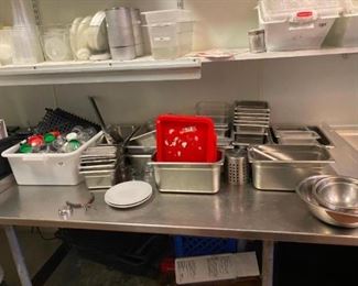 Small wares lot, includes:
spice shakers, stainless steel food pans, and more