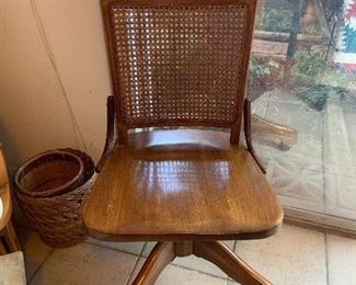 Great condition antique desk chair
Rolls, rocks, swivels