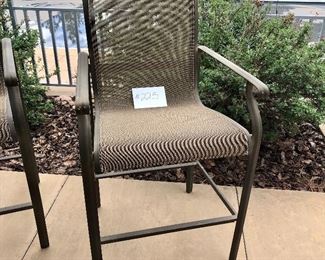 #225 ~ ($50) Patio bar stool 29" seat height, great condition!  