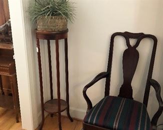 We have 6 Henredon dining chairs