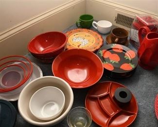 35. Group Lot Of Kitchen Items