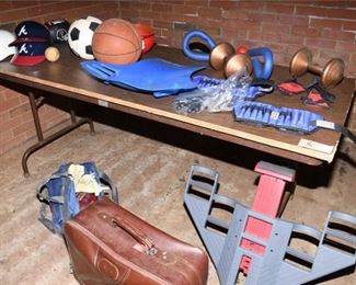 85. Group Lot Of Sports Relates Items