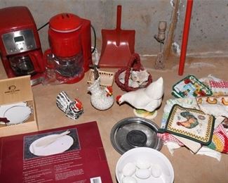 109. Group Lot Of Kitchen Items