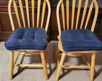 Lot of 2 Dining Chairs with Blue Seat Cushions