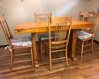 Sweet farm table and chairs
