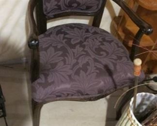 $85.00 Vintage Purple & black side /accent/Parlor chair
