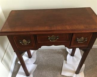 $95.00 Hekman Hall table 29 x 30 x 13