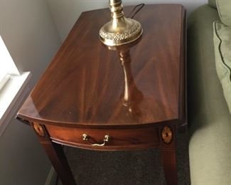 $450.00 Pair Hickory Chair brand drop leaf End Tables 28 x 19 x 28 with 2 Stiffel lamps deduct $50.00 per lamp if not wanteds