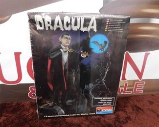 Monogram Dracula Model(MIB)