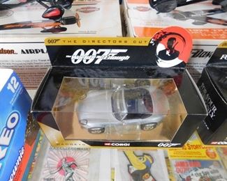 Corgi James Bond The World is Not Enough Car in Box