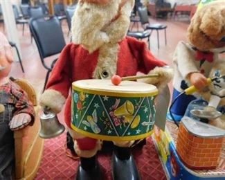 Battery Operated Drumming Santa