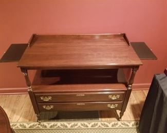 Ethan Allen Georgian Court Wheeled Server $300