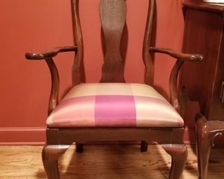 Ethan Allen Georgian Court Dining Table with Six Side Chairs, Two Arm Chairs, Two Leaves, and a set of pads $1000