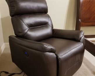 Electric Leather Recliner $ 250