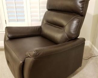 Electric Leather Recliner $ 250