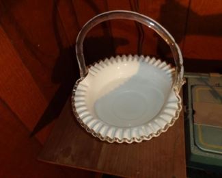 PLL #161 White Clear Glass Basket 