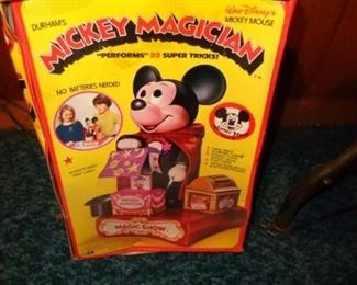PLL #165 Vintage Mickey Magician $20