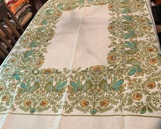 PLL #301 Vintage Tablecloth $10